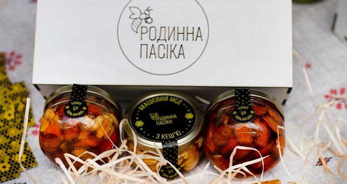 Багатокомпонентні суміші з продуктами бджільництва, фото